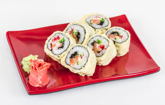 日本料理天婦羅壽司-真希（油炸鮭魚魚子魚子和奶油奶酪；卷內(nèi)）
