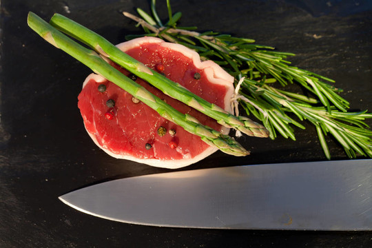 生牛肉