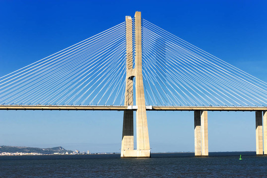 達(dá)伽馬大橋；Lisbon；葡萄牙