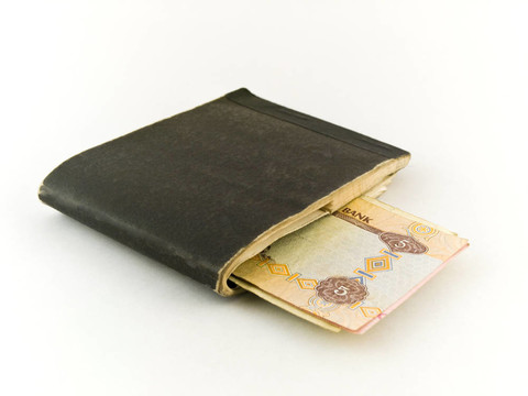 舊的支票簿和五Dirham Note