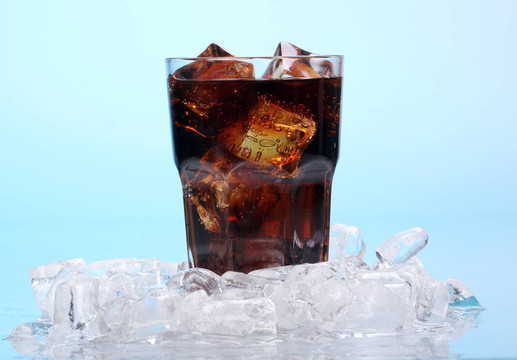 玻璃可樂飲料