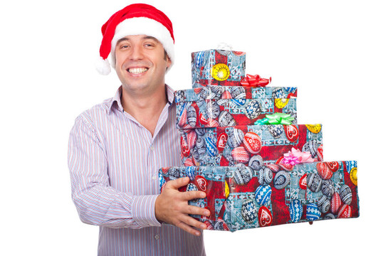 笑男人拿著Santa帽子拿禮物