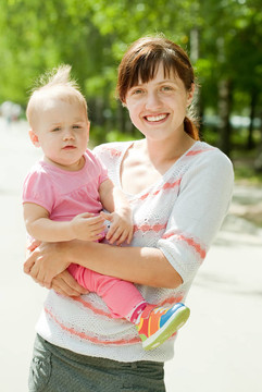 可愛的母親與可愛的幼兒