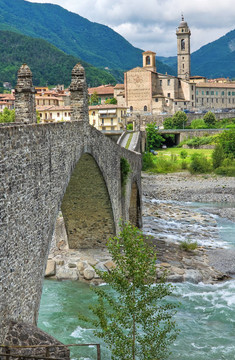 駝背橋。博比奧。Emilia Romagna。意大利.