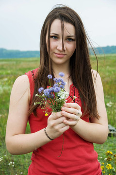 帶花束的女孩