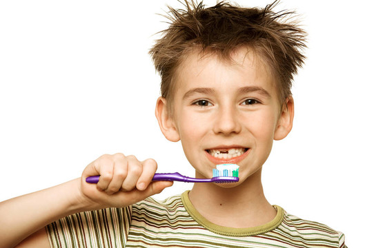 孩子刷牙