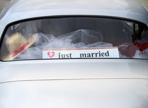 剛剛結(jié)婚