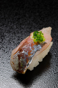 馬鯖魚(yú)壽司
