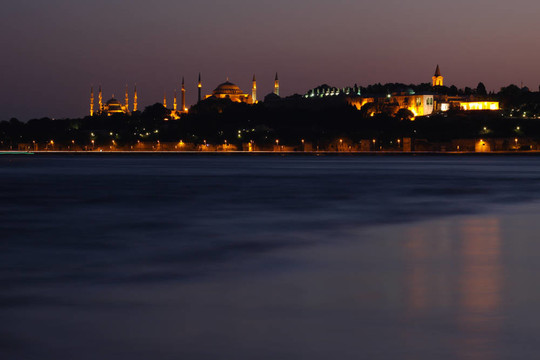 托普卡帕宮；Hagia Sophia；住宿