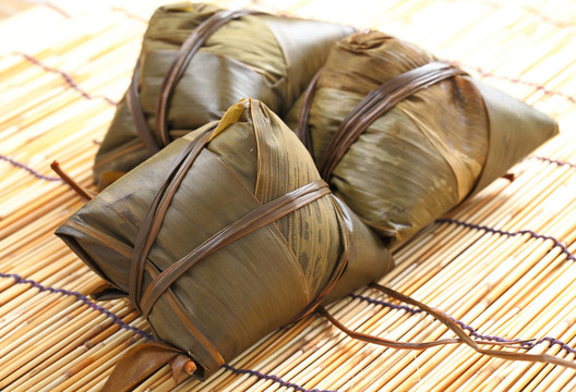 傳統(tǒng)的粽子