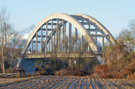 拱橋
