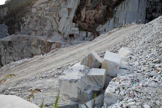 大理石采石場——濱海阿爾卑斯山脈；Carrara；托斯卡納；意大利