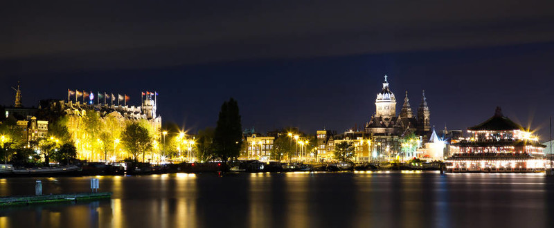 夜晚的阿姆斯特丹全景