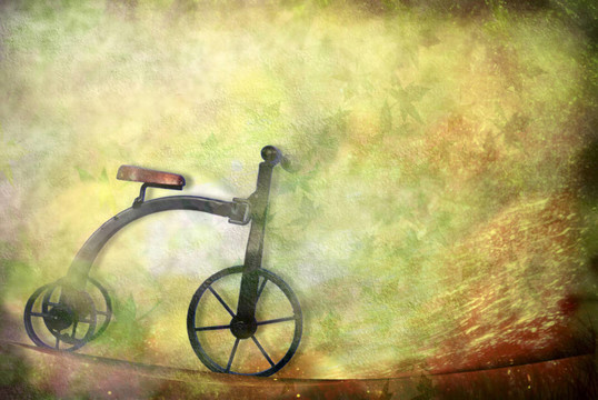 舊玩具；三輪車