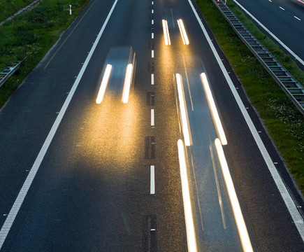 公路交通；速度與模糊運(yùn)動