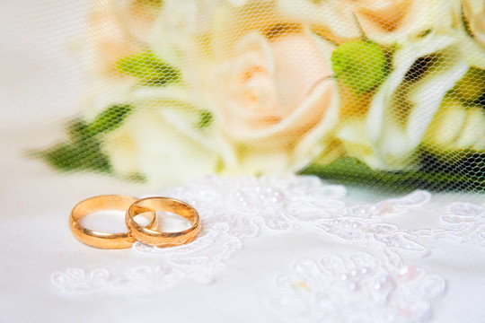 花束結(jié)婚戒指