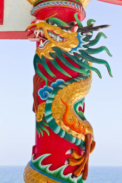 中華寺的藍(lán)天雕塑