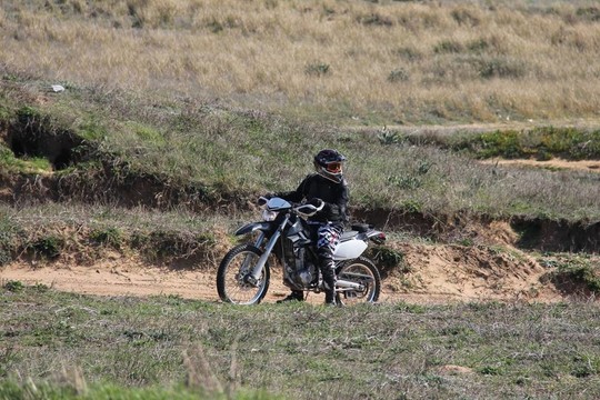 在越野賽道