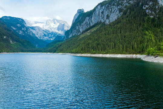 高山湖景