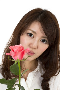 年輕美麗的女人
