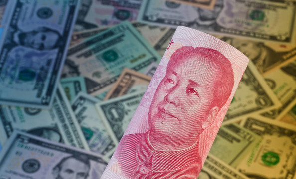 中國企業(yè)的人民幣和美元