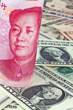 中國企業(yè)的人民幣和美元