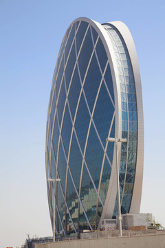 碟形的建筑；阿布扎比；UAE