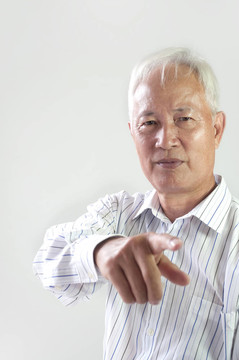 亞洲男子