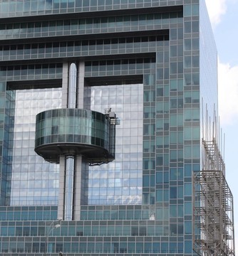 高技術(shù)建筑立面