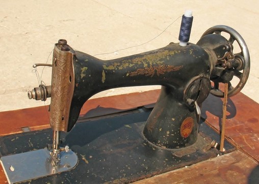 機(jī)械式縫紉機(jī)