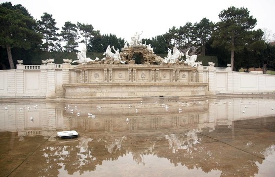 麗城公園附近的宮殿