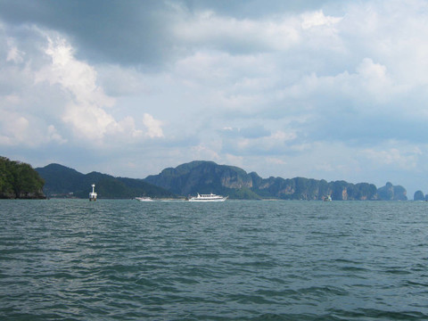 泰國普吉島海灘。