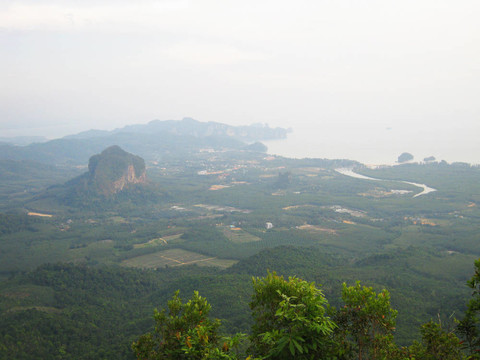 泰國普吉島海灘。