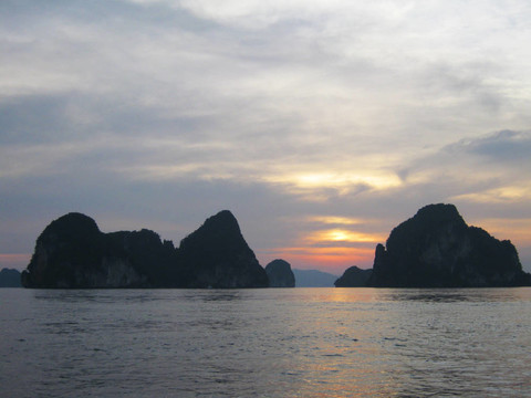 泰國普吉島海灘。