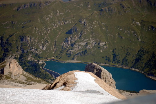 名叫Dolomiti的意大利阿爾卑斯山地景觀；