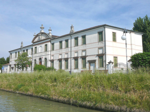 Padua；意大利