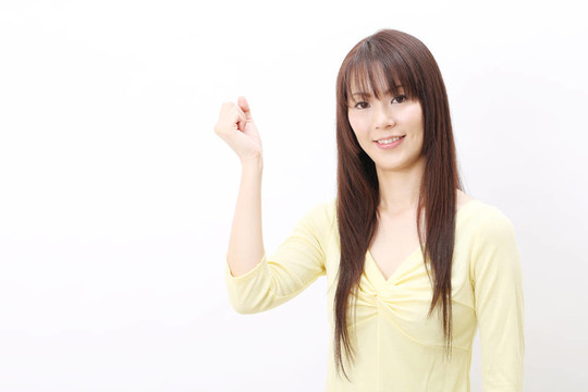 年輕的亞洲女人