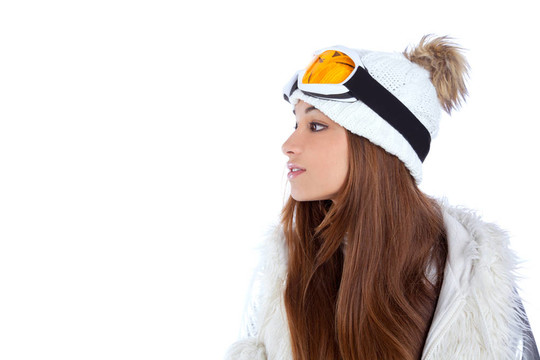印度的黑發(fā)女孩雪的冬季毛皮帽