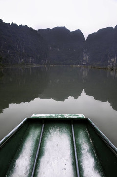 劃船和喀斯特；Tam Coc