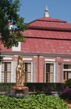 monplaisir宮殿的花園。Peterhof。圣彼得堡。俄羅斯