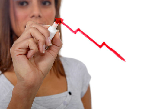 女人畫紅色向上箭頭