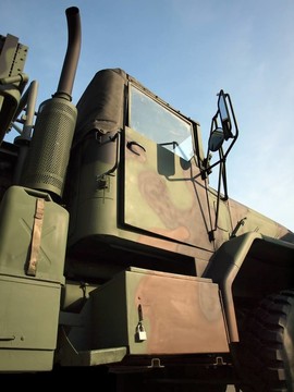 重型軍用卡車