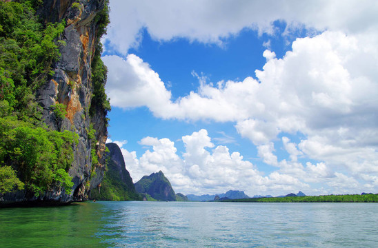 巖石和海