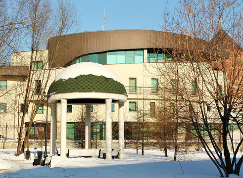 在公園涼亭