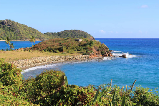 在安提瓜巴布達(dá)島的海岸線