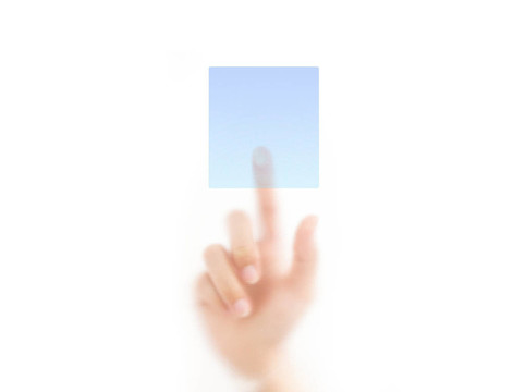男子手指按下按鈕；孤立在白色背景。
