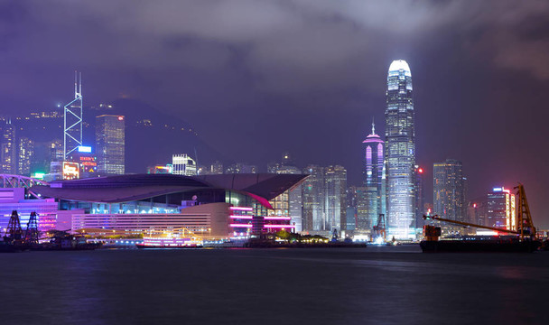 香港的天際線(xiàn)在夜間