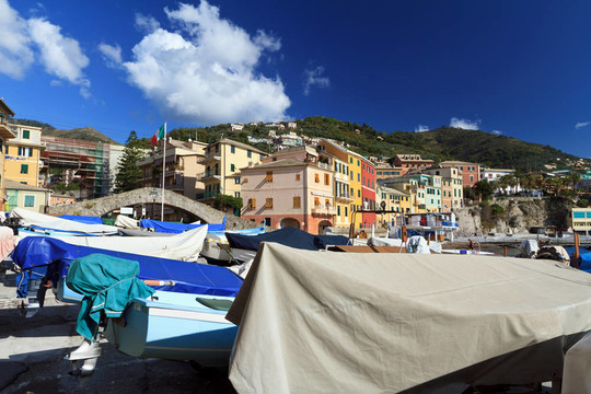 船在Bogliasco；意大利