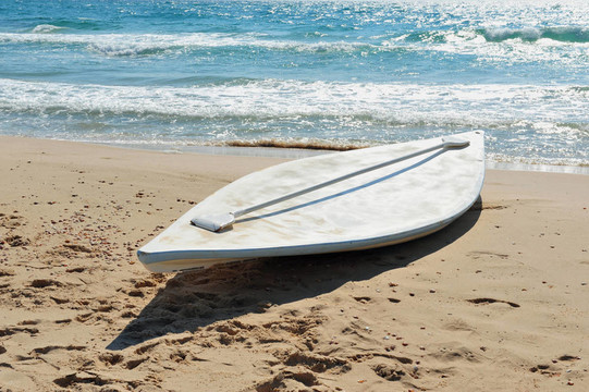 mideast-israel-sea-beach-lifesaving-tool