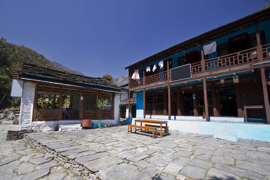 一個(gè)尼泊爾的小屋外